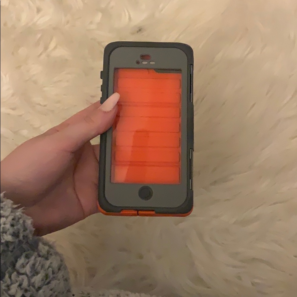 IPhone 5/6 otter box life proof waterproof